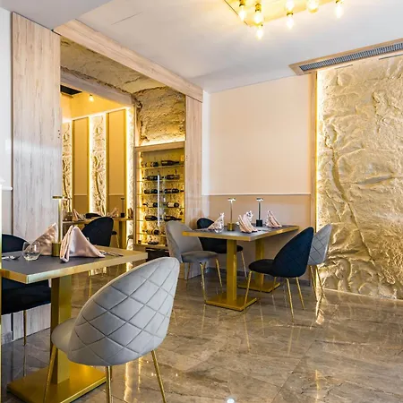 Sant'angelo Station Hotel