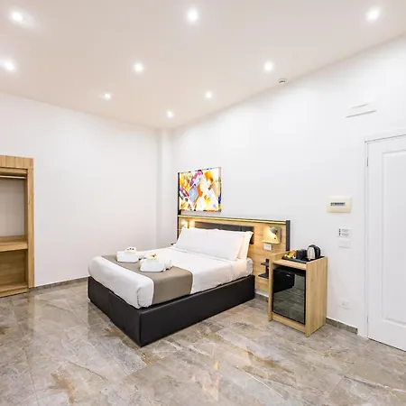 Sant'angelo Station Hotel