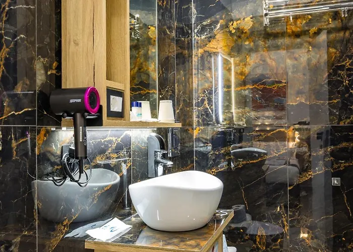 فندق Sant'angelo Station 4*