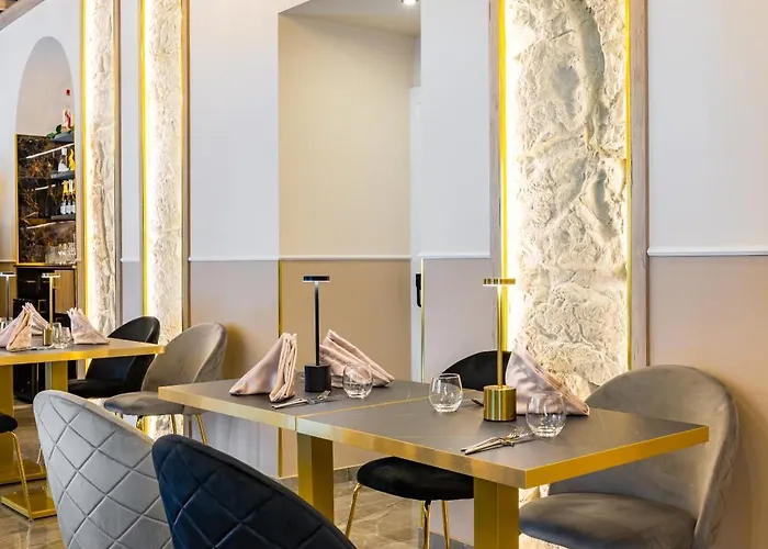 Sant'angelo Station نابولي