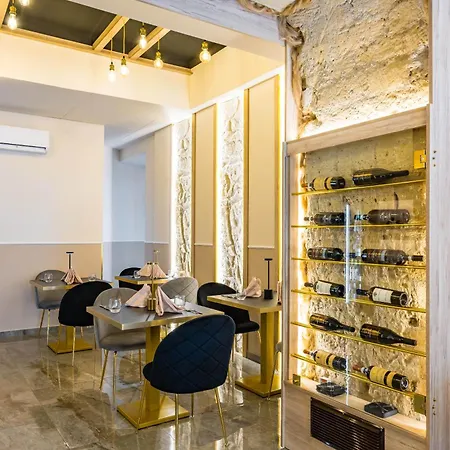 Sant'angelo Station מלון 4*