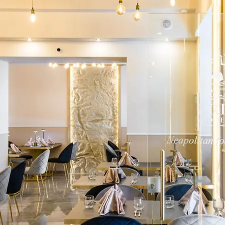 מלון Sant'angelo Station 4*