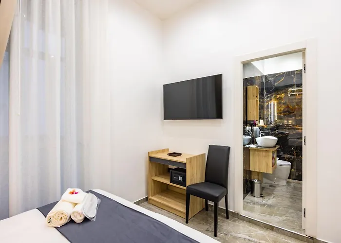 Sant'angelo Station Hotel